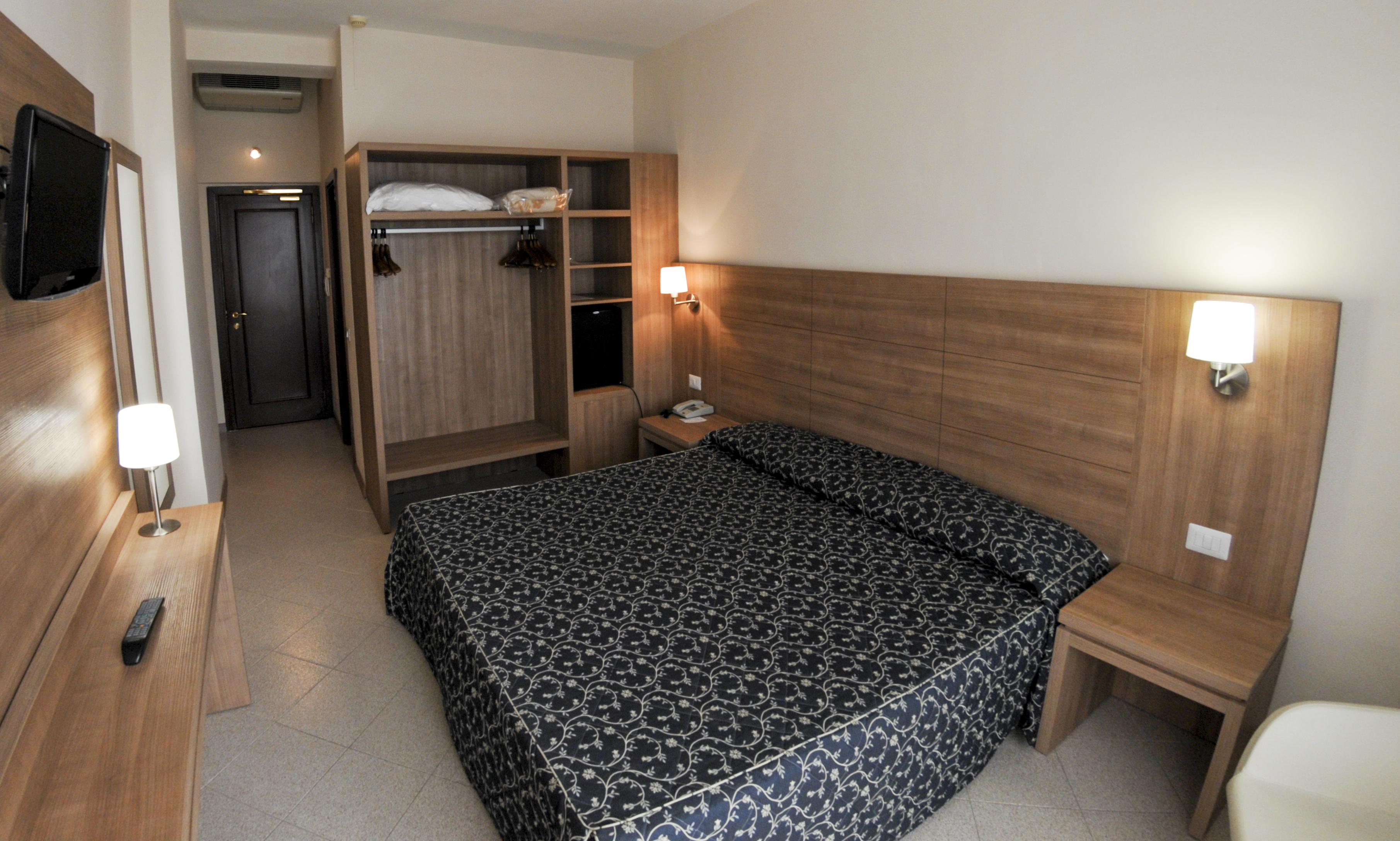 Hotel Mediterraneo 치비타베키아 외부 사진