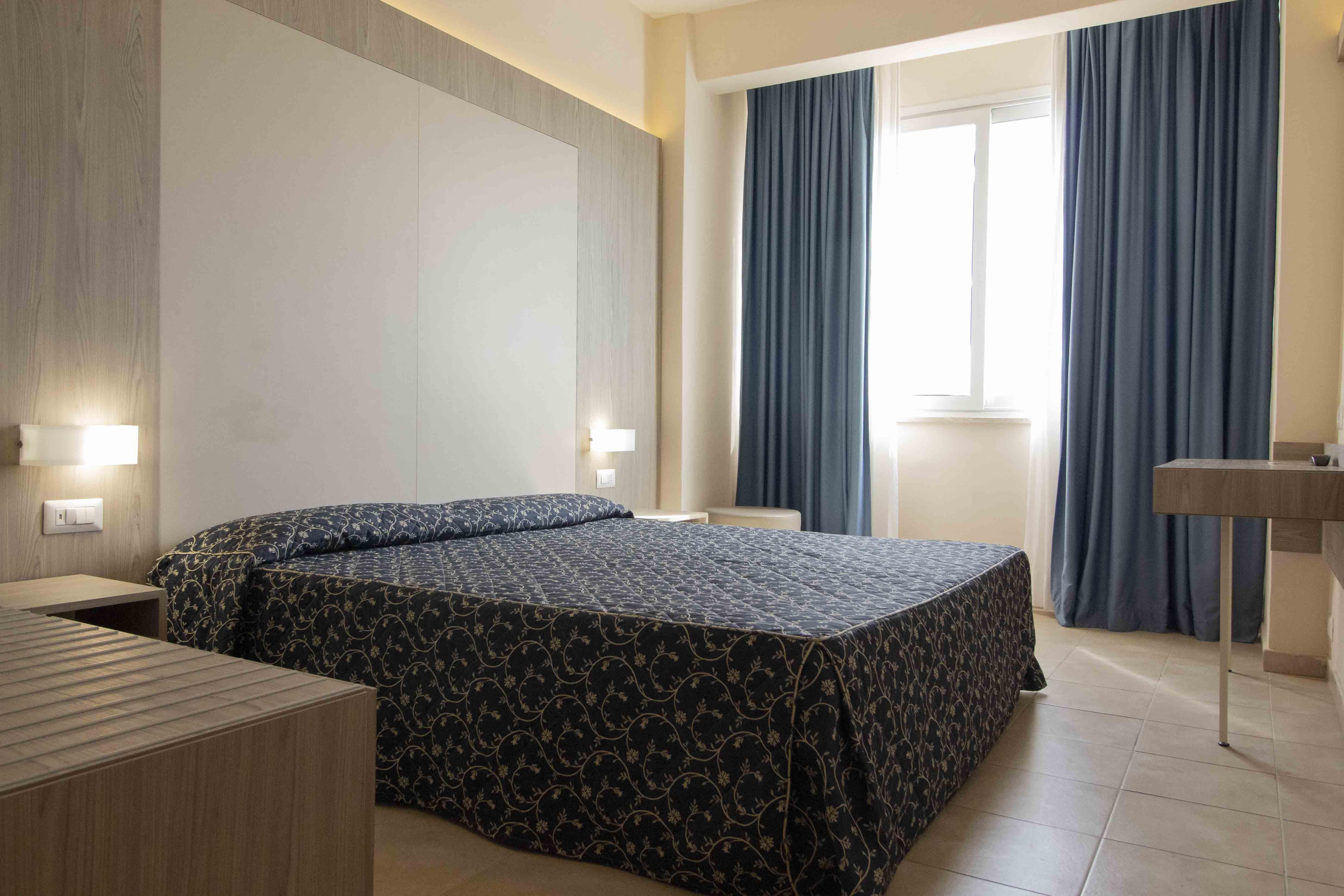 Hotel Mediterraneo 치비타베키아 외부 사진
