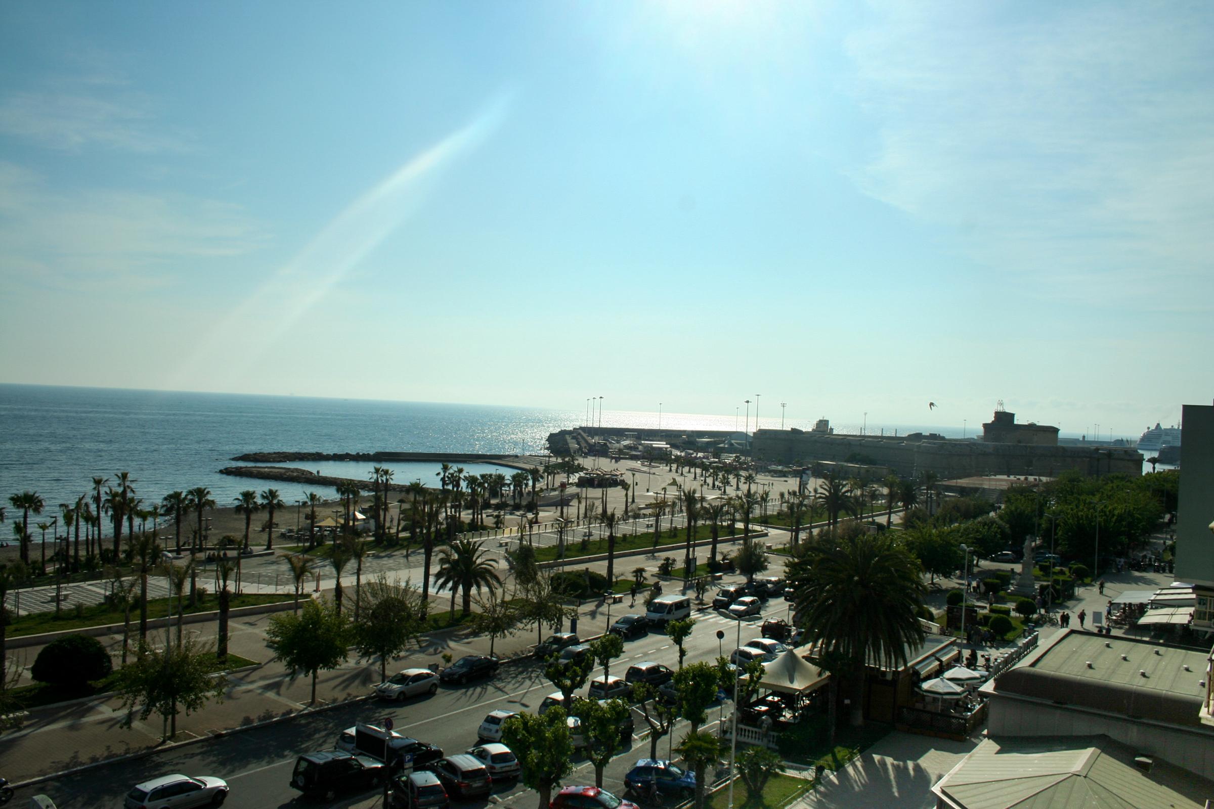 Hotel Mediterraneo 치비타베키아 외부 사진