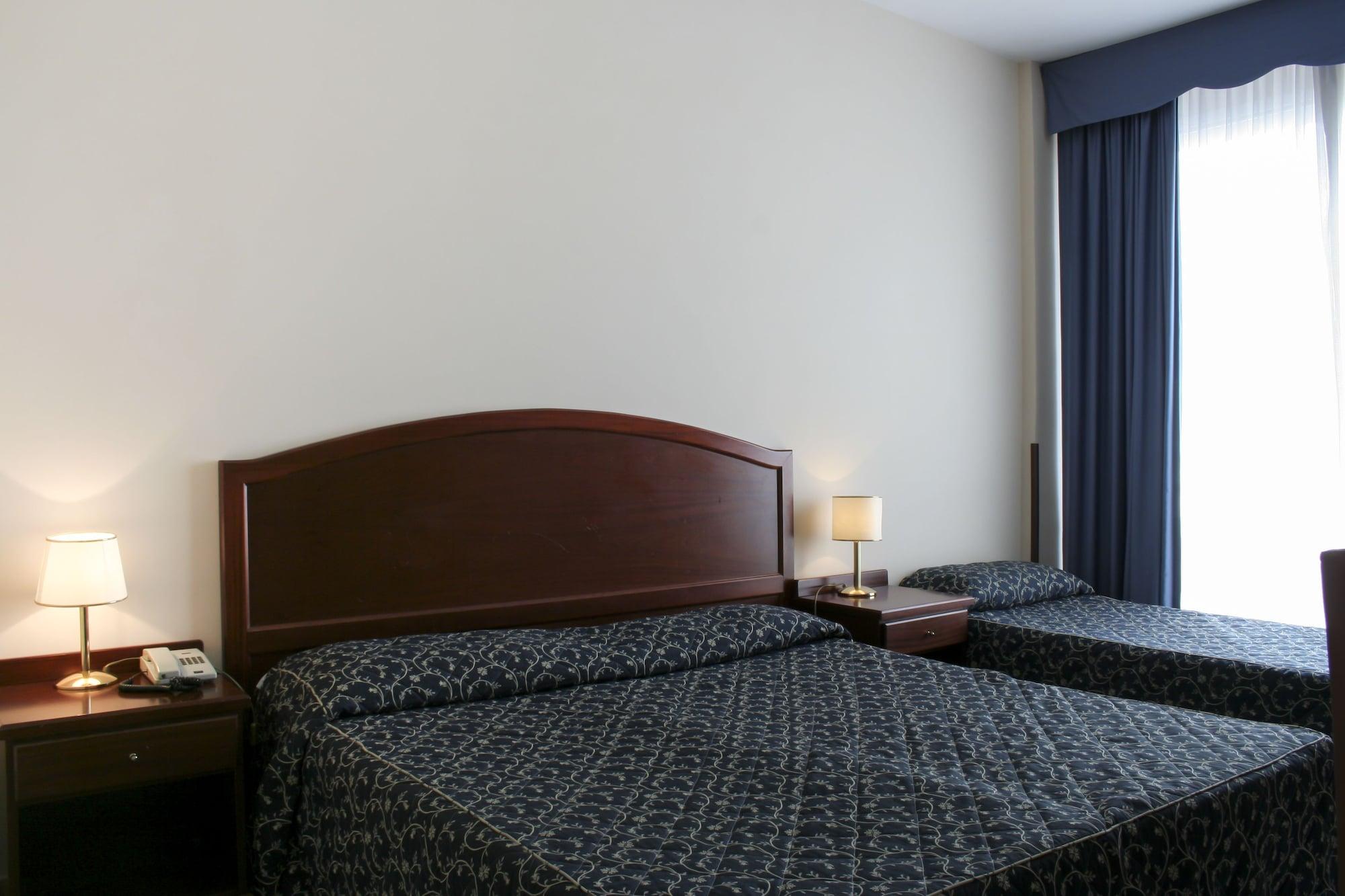 Hotel Mediterraneo 치비타베키아 외부 사진